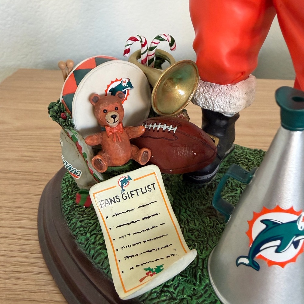 Danbury Mint Miami Dolphins Santa Figurine - - Picture 3 of 7